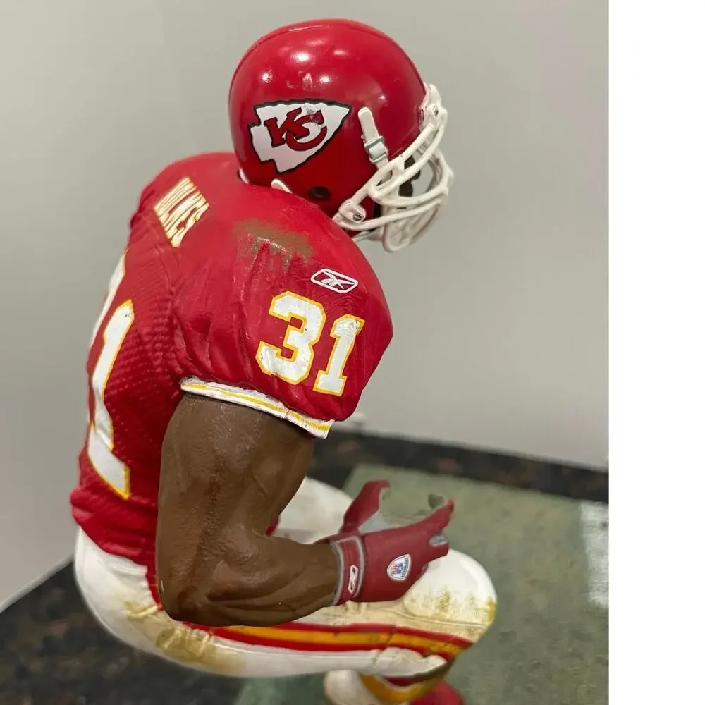 NFL KANSAS CITY CHIEFS #31 PRIEST HOLMES 11’FIGURE RED JERSEY 2004 COLLECTIBLE - Picture 9 of 16